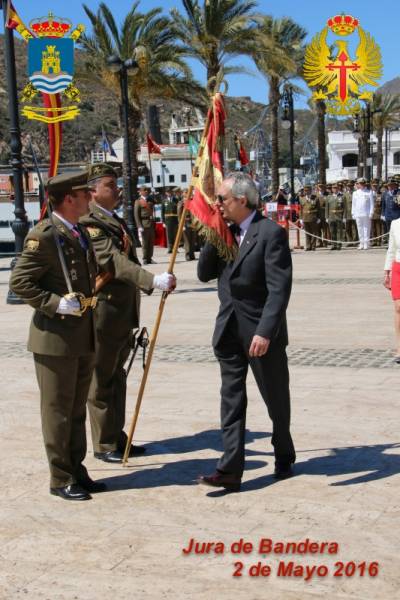 Abelardo López Palacios en renovación de juramento a la bandera\\ Oficina de Comunicación del RAAA 73